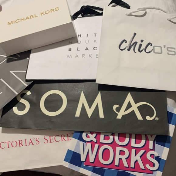 Gift Bags & Box - Picture 3 of 14